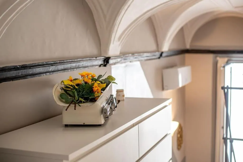 Apartment Elegante Bilivello Con Vasca In Camera Genoa